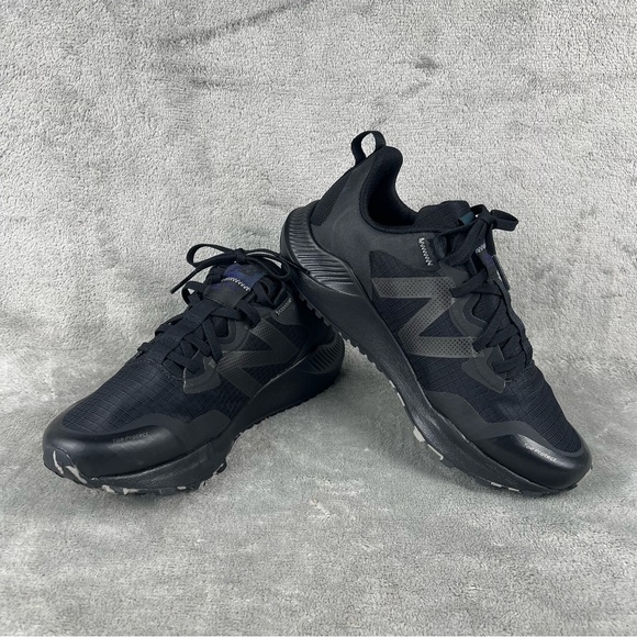New Balance DynaSoft Nitrel v4 Trail Running Shoes Mens Size 9 2E Black MTNTRMB4 - Picture 1 of 11